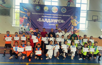 «Балдәурен» турнирінде аудан намысын қорғаған оқушылар жүлдегер атанды.